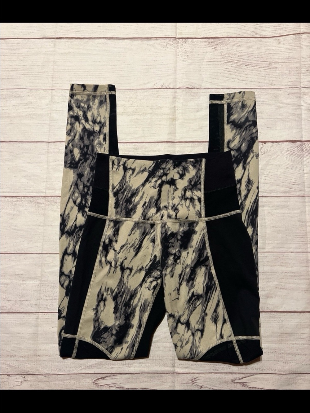 Lululemon Breathe Easy Pant / Leggings 31” inseam 2/4